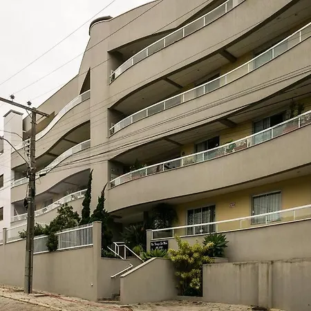 Apto Centro Bombinhas-2